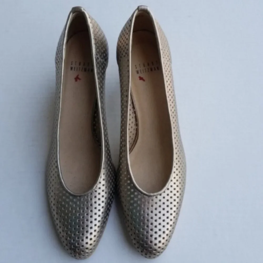 {Stuart Weitzman} Gold Perforated Round Toe Heels